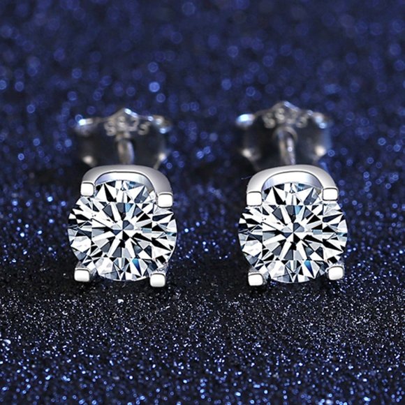 1 Carats Moissanite Stud Earrings- Ideal Gift For Her - Picture 3 of 4